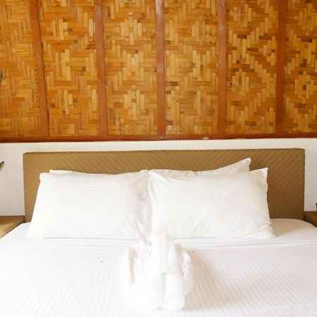 Tropical Temple Siargao Resort เจเนอรัลลูนา ภายนอก รูปภาพ