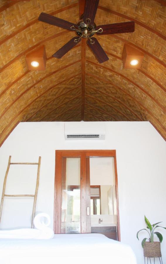 Tropical Temple Siargao Resort เจเนอรัลลูนา ภายนอก รูปภาพ