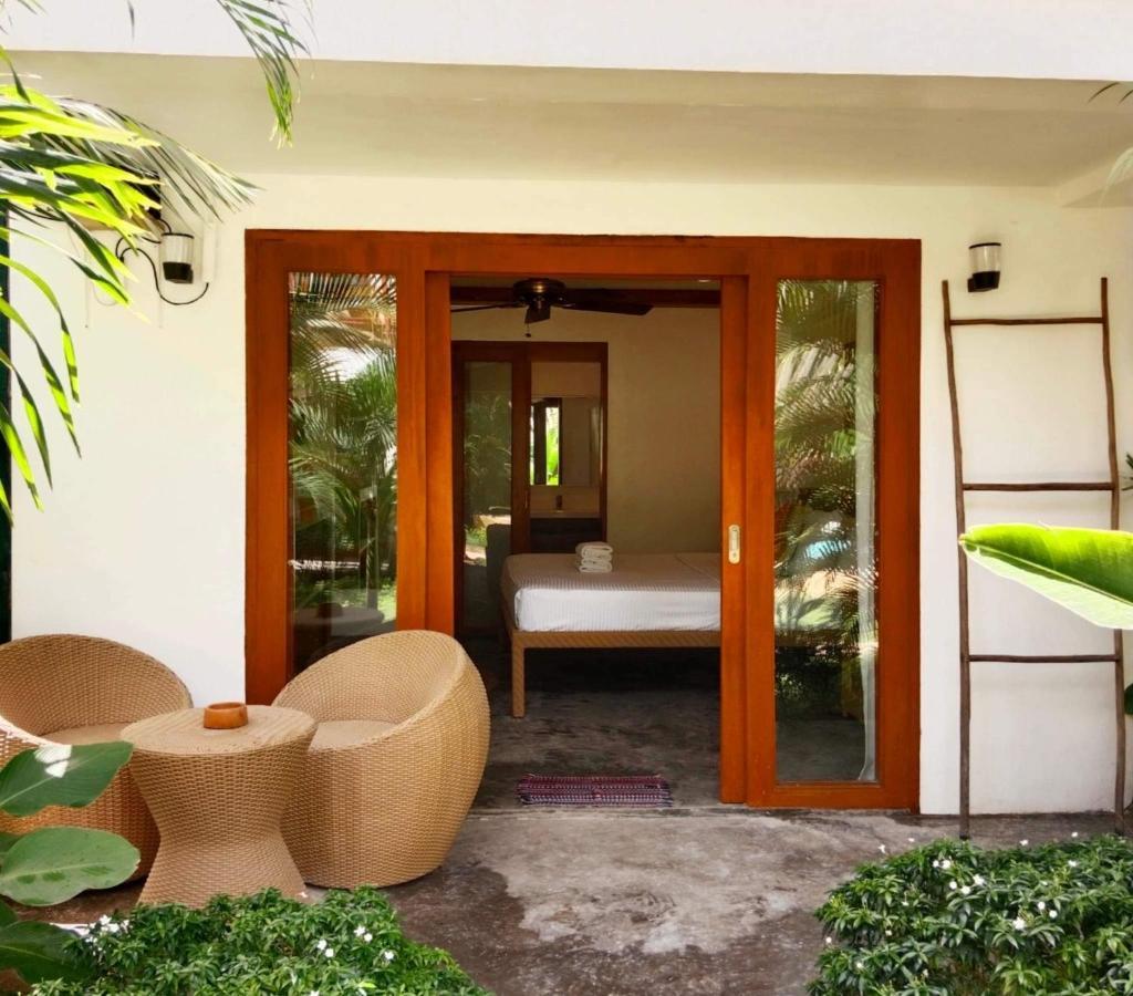 Tropical Temple Siargao Resort เจเนอรัลลูนา ภายนอก รูปภาพ