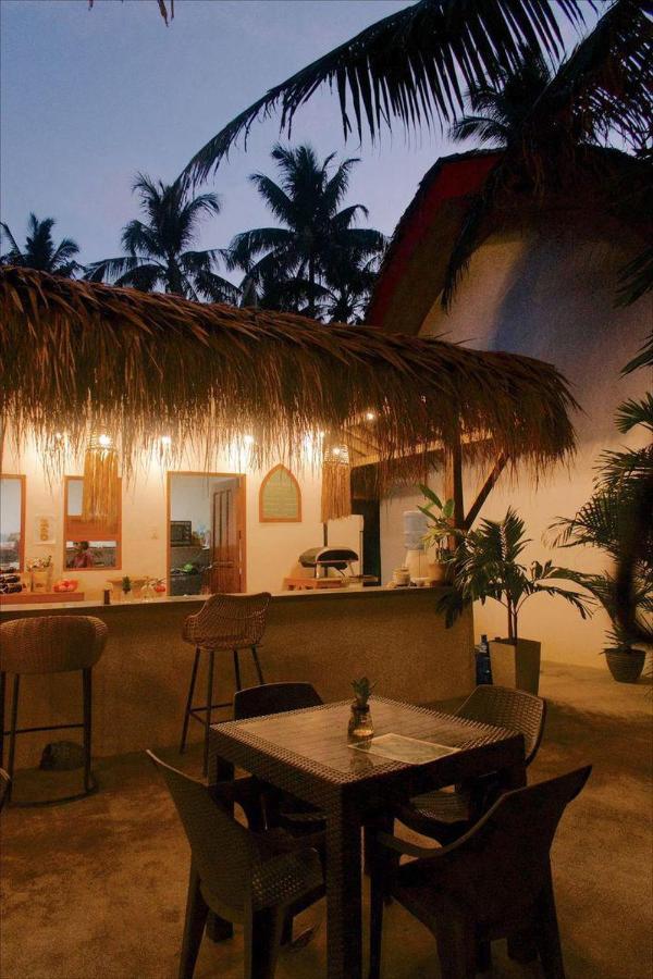 Tropical Temple Siargao Resort เจเนอรัลลูนา ภายนอก รูปภาพ