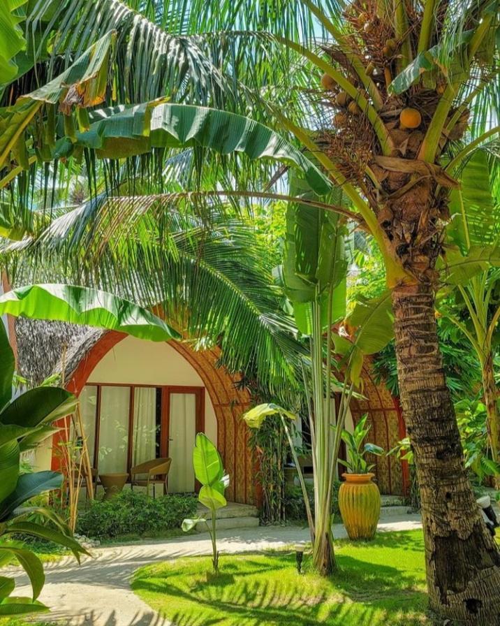 Tropical Temple Siargao Resort เจเนอรัลลูนา ภายนอก รูปภาพ